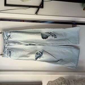 ALMOST FAMOUS Distressed Light Wash Jeans